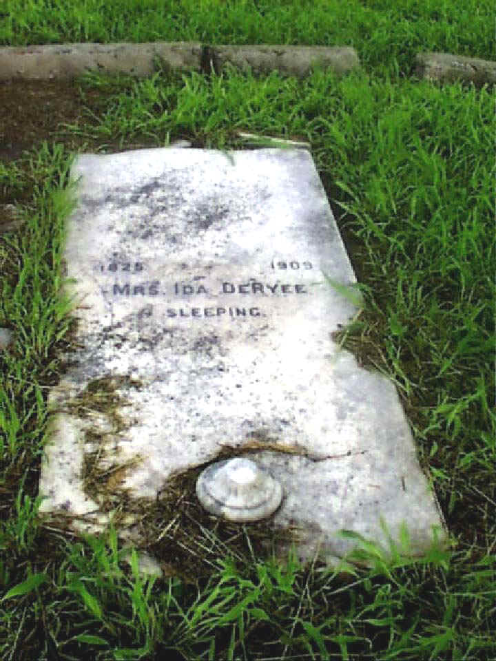 Ida De Ryee Headstone
