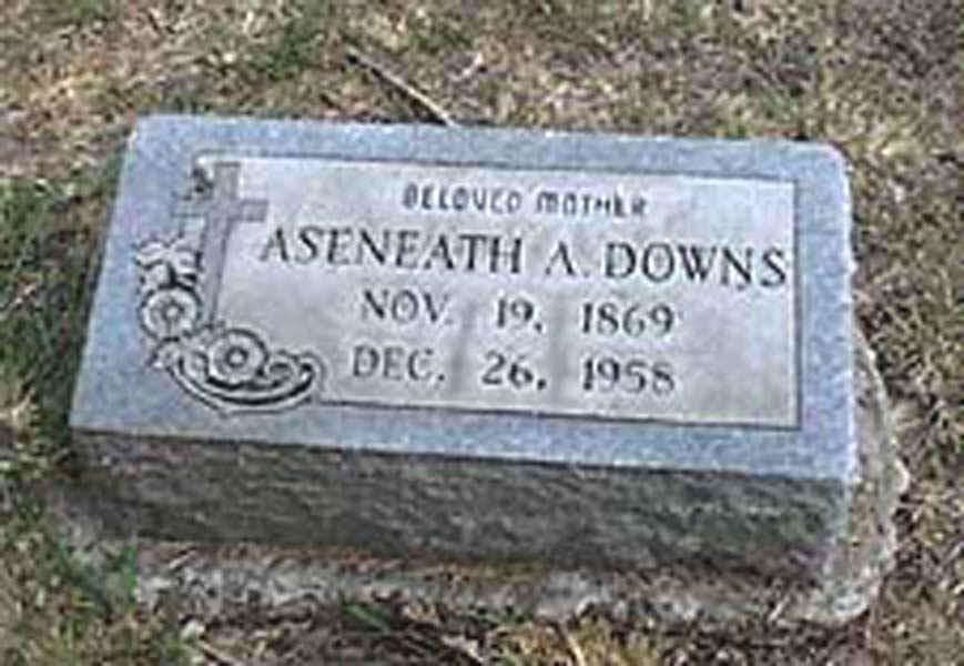 Aseneath A. Downs Headstone